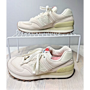 New Balance 574 Women’s Sneakers Size 5 Cream Beige Suede Mesh Casual Running Sh